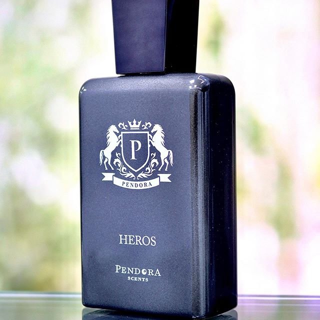 paris-corner-pendora-scents-heros