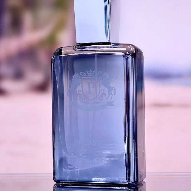 paris-corner-pendora-scents-pegasium